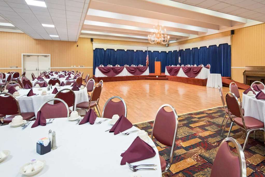 Clarion Inn & Conference Center Winchester Facilities photo